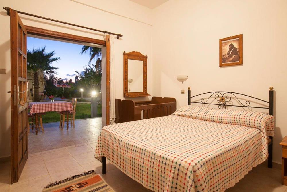 Glaro Garden Hotel Agia Trias المظهر الخارجي الصورة